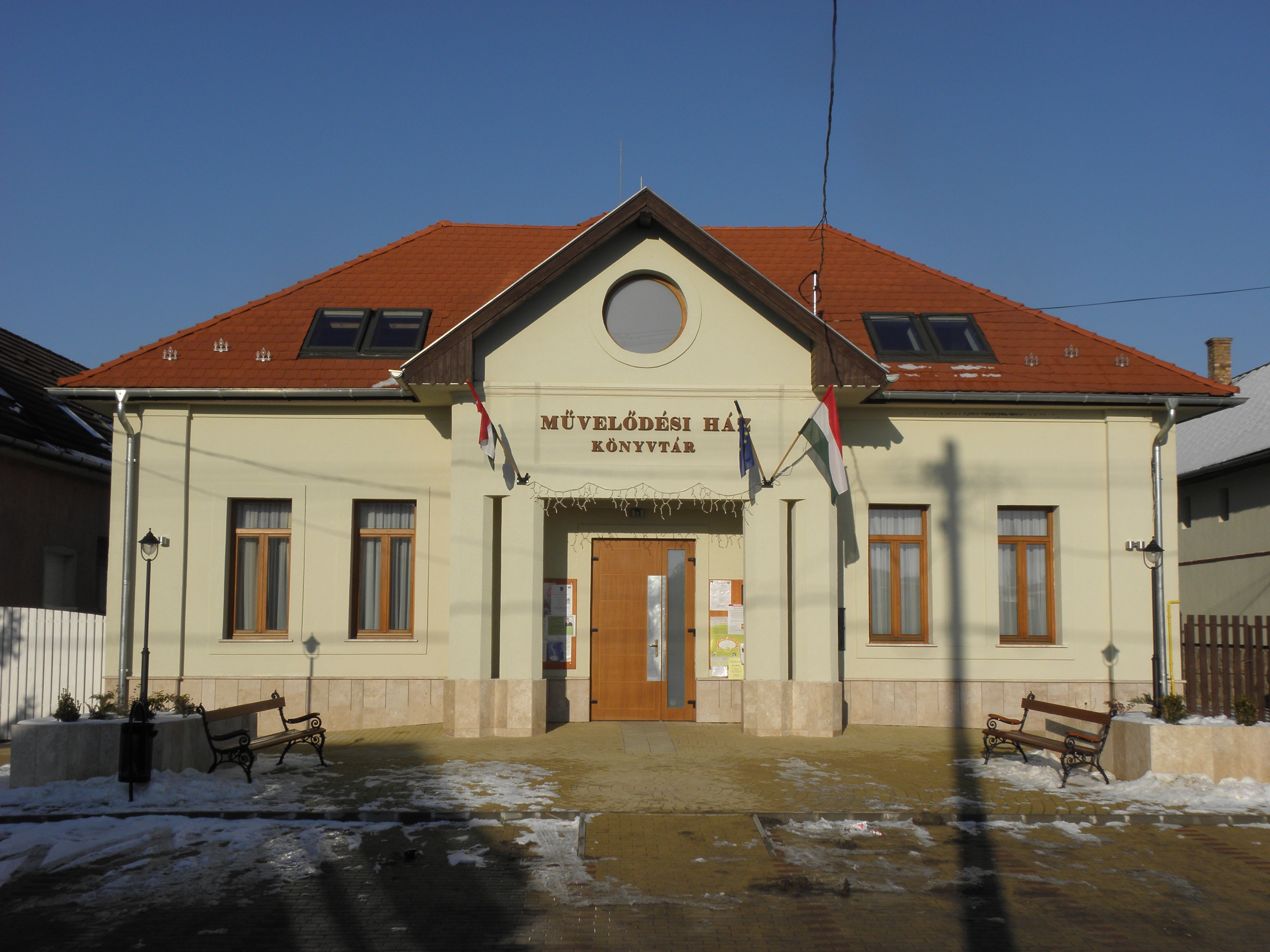 Művelődési Ház bővítés és korszerűsítés, Csomád (2008)